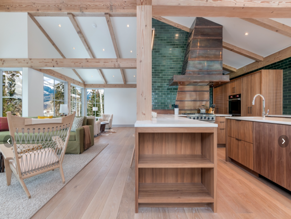 Sweeping views and exceptional ski in ski out access- Modern