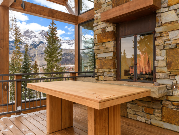 Sweeping views and exceptional ski in ski out access- Modern