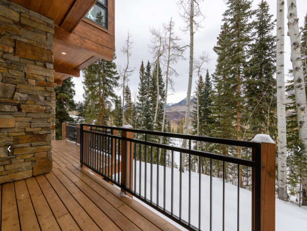 Sweeping views and exceptional ski in ski out access- Modern