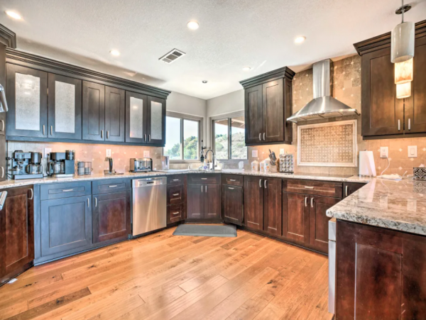 Grand Wine Country Vacation Home in Beautiful Temecula Sleeps 8
