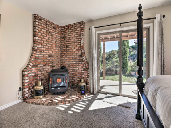 Grand Wine Country Vacation Home in Beautiful Temecula Sleeps 8