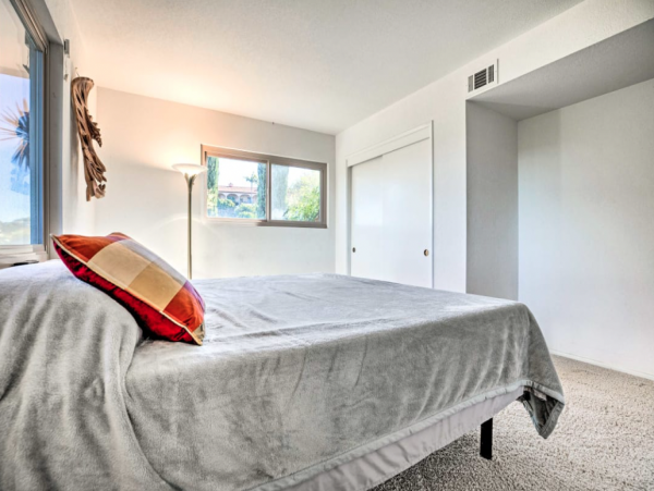 Grand Wine Country Vacation Home in Beautiful Temecula Sleeps 8
