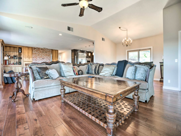 Grand Wine Country Vacation Home in Beautiful Temecula Sleeps 8