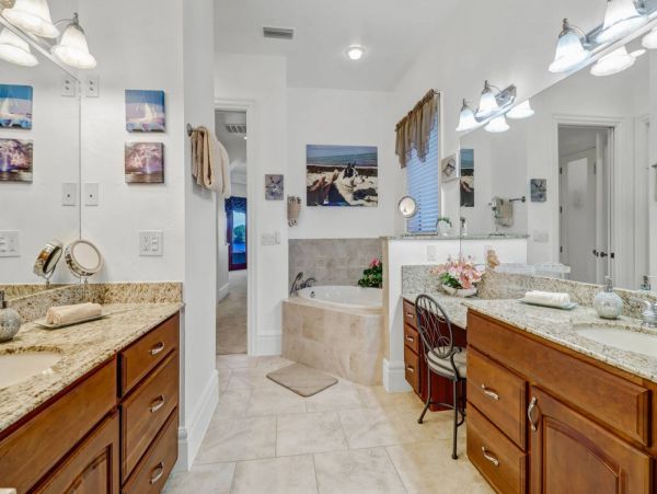 Cape Coral Vacation Home Three Bedroom