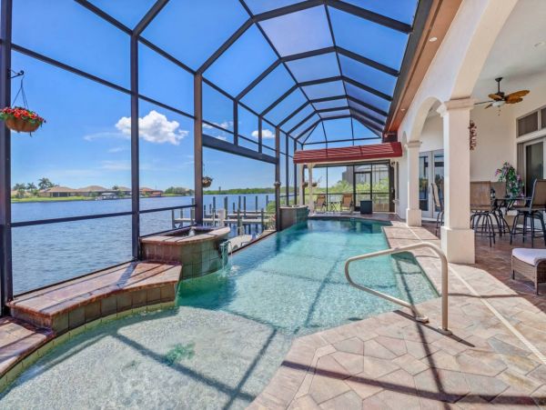 Cape Coral Vacation Home Three Bedroom