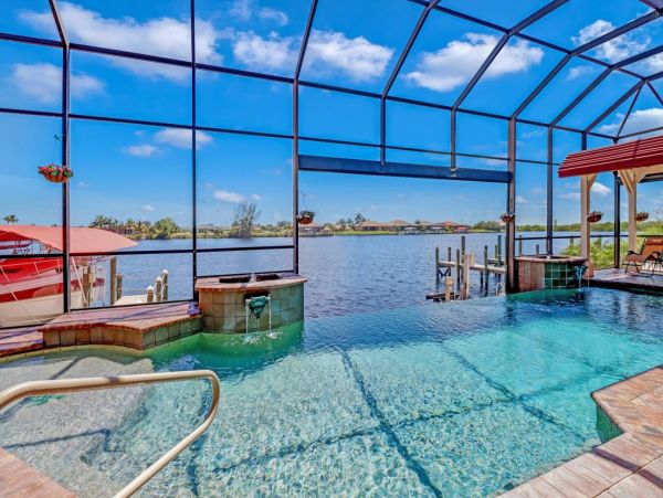 Cape Coral Vacation Home Three Bedroom