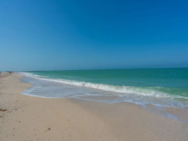 Charming Vacation Cottage in Nokomis Steps from Beach