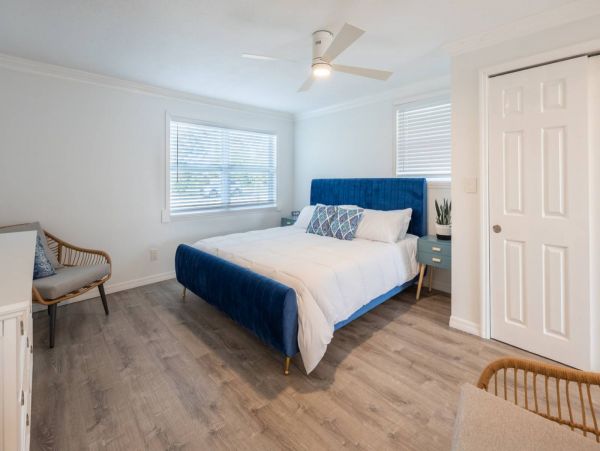 Lovely Waterfront 3 Bedroom Home Sleeps 8