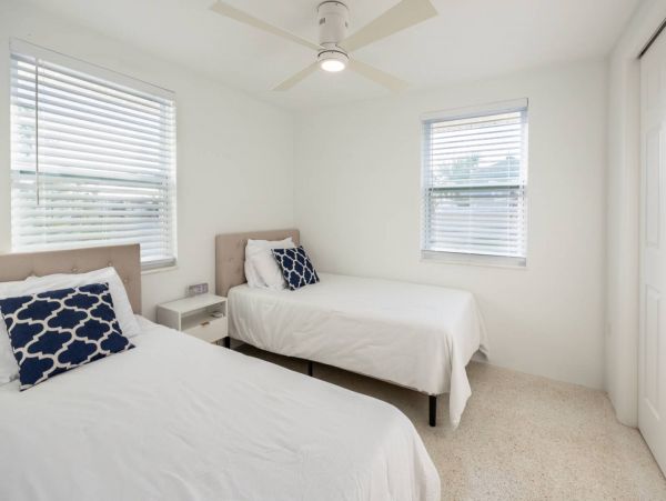 Lovely Waterfront 3 Bedroom Home Sleeps 8
