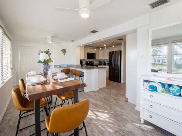 Lovely Waterfront 3 Bedroom Home Sleeps 8