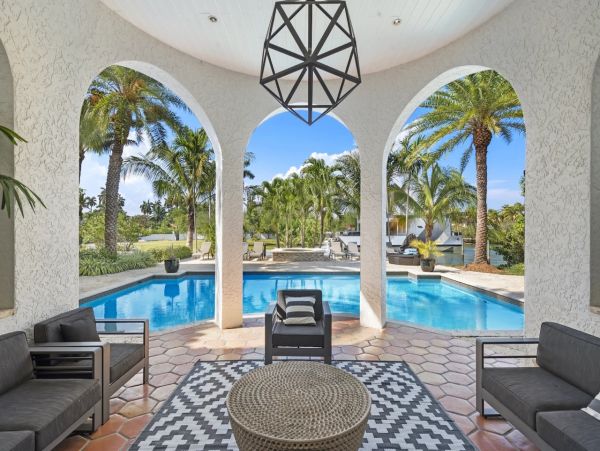 Luxury Miami Vacation Home Ten Bedroom