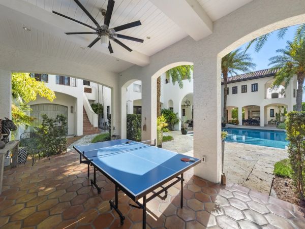 Luxury Miami Vacation Home Ten Bedroom