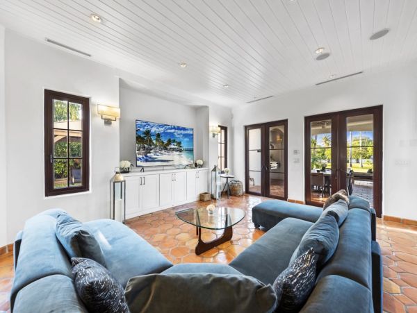 Luxury Miami Vacation Home Ten Bedroom