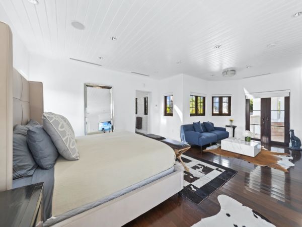 Luxury Miami Vacation Home Ten Bedroom