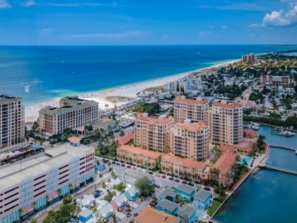 Clearwater 3 Bedroom Home Close to the Beach