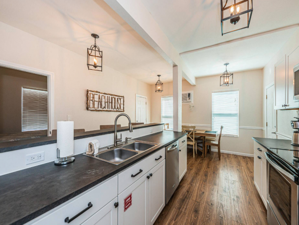 Clearwater 3 Bedroom Home Close to the Beach