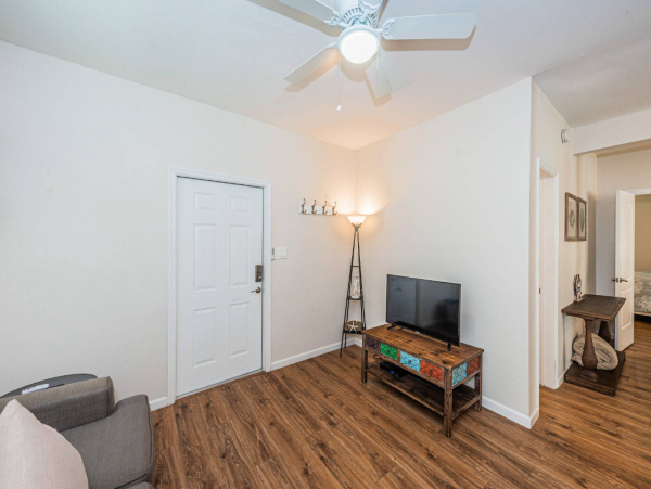 Clearwater 3 Bedroom Home Close to the Beach