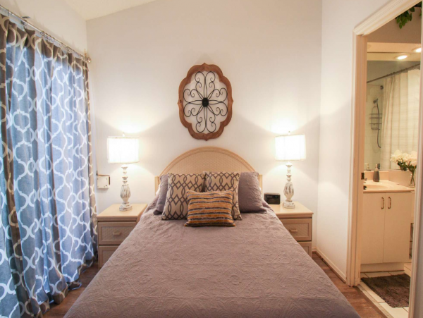 Cozy Vacation Rental 2 Bedrooms & Communal Pool
