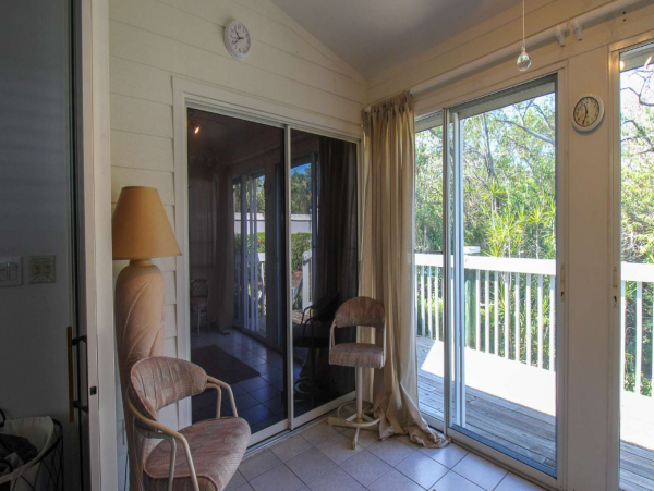 Cozy Vacation Rental 2 Bedrooms & Communal Pool