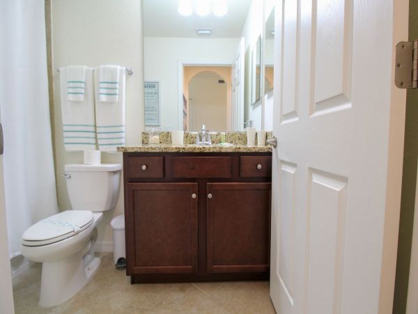 Bradenton Two Bedroom Lakefront Vacation Rental