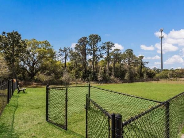 Gorgeous Lakefront 5 Bedroom Home in Bradenton