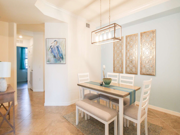 Stunning Vacation Condo with 3 Bedrooms & Lake Views