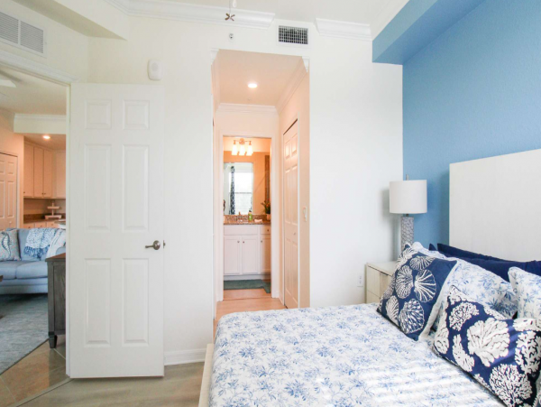 Stunning Vacation Condo with 3 Bedrooms & Lake Views