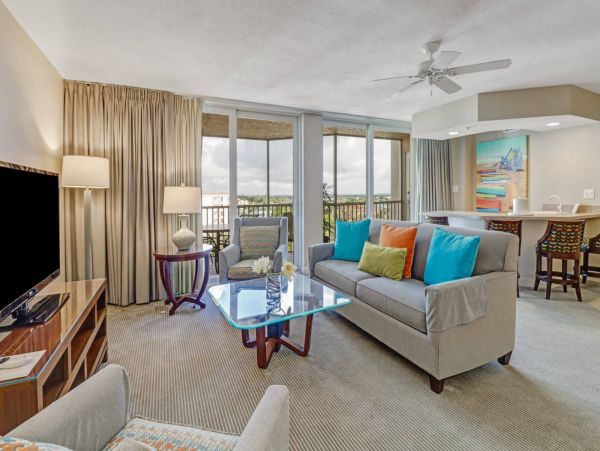 Luxury Three Bedroom Resort Condo with Direct Beach Access