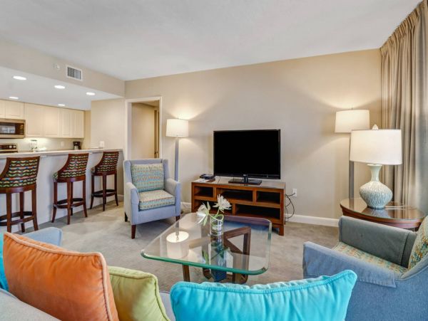 Luxury Three Bedroom Resort Condo with Direct Beach Access