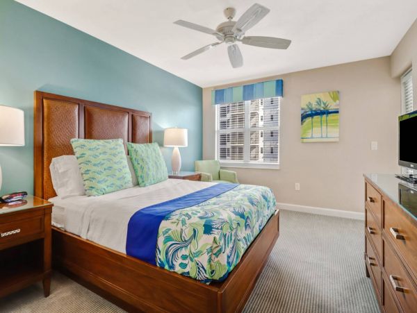 Luxury Three Bedroom Resort Condo with Direct Beach Access