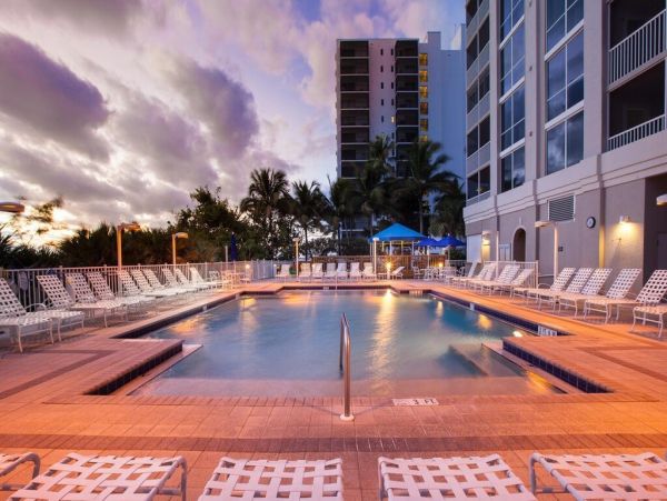 Luxury Three Bedroom Resort Condo with Direct Beach Access