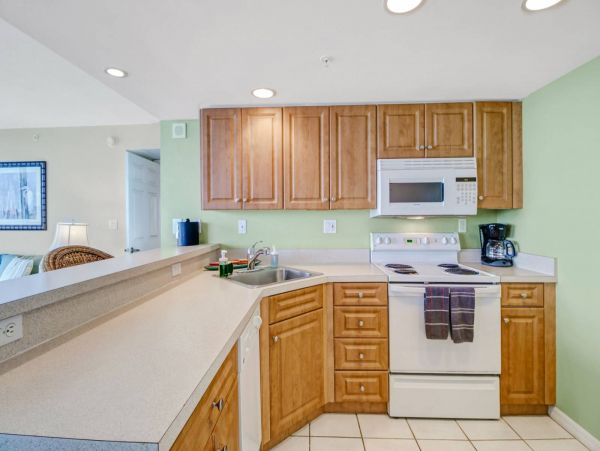Lovely Vacation Condo with Private 9th Floor Open Balcony