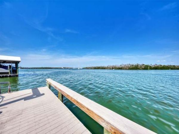 Manasota Vacation Home Two Bedroom Walk to Beach