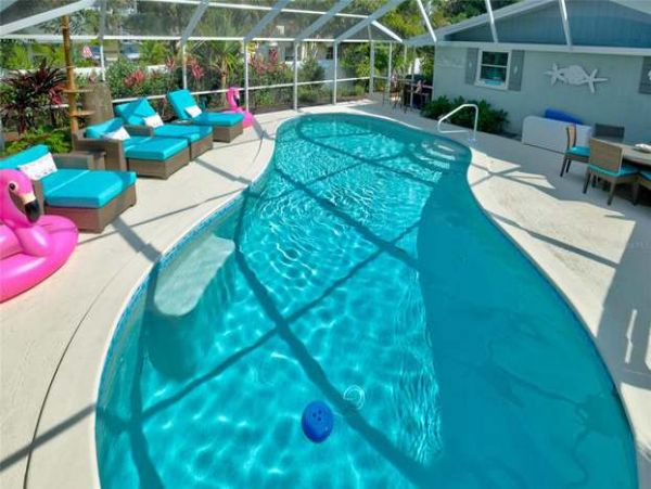 Manasota Vacation Home Two Bedroom Walk to Beach