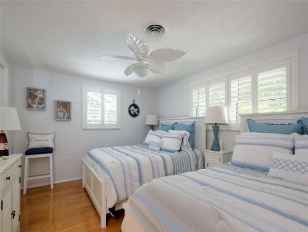 Manasota Vacation Home Two Bedroom Walk to Beach