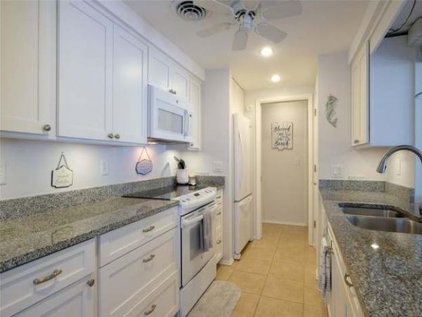 Manasota Vacation Home Two Bedroom Walk to Beach