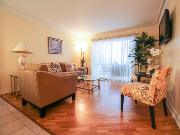 Lido Key Vacation Condo One Bedroom Walk to Beach