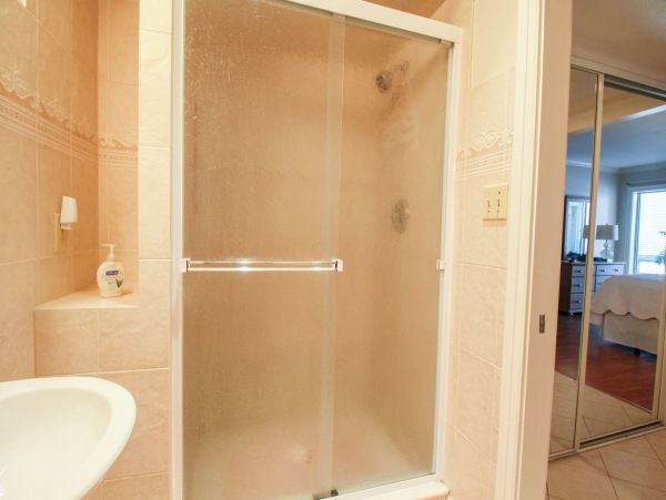 Lido Key Vacation Condo One Bedroom Walk to Beach