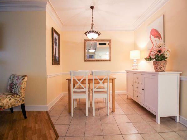 Lido Key Vacation Condo One Bedroom Walk to Beach