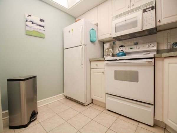 Lido Key Vacation Condo One Bedroom Walk to Beach