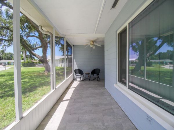 Stunning 3 Bedroom Bungalow Sleeps 6 Guests