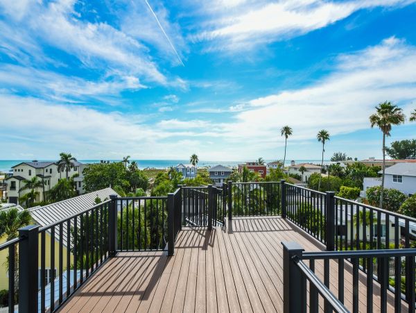Anna Maria Vacation Pool Home Five Bedroom Walk to Beach