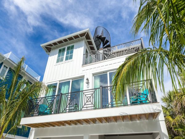 Anna Maria Vacation Pool Home Five Bedroom Walk to Beach