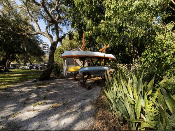 Charming Siesta Key Rental Stroll to Beach!