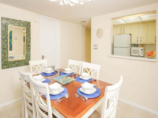 Lovely Siesta Key Vacation Rental with Great Amenities