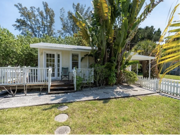 One Bedroom Longboat Key Cottage Sleeps 4 Club Access