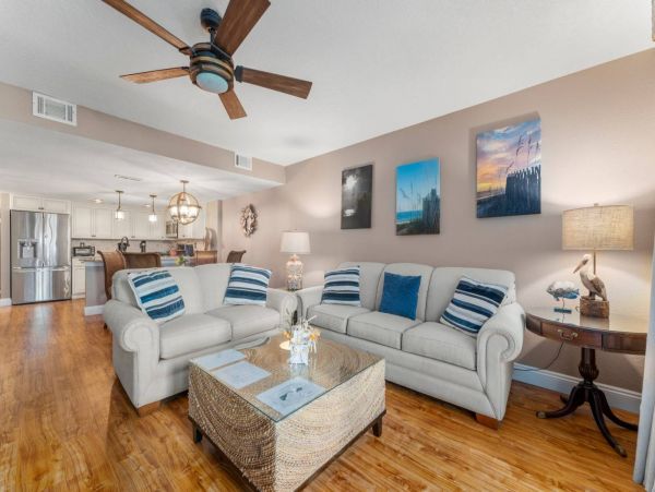 Three Bedroom Unit with the Perfect Location for a Family Vacation