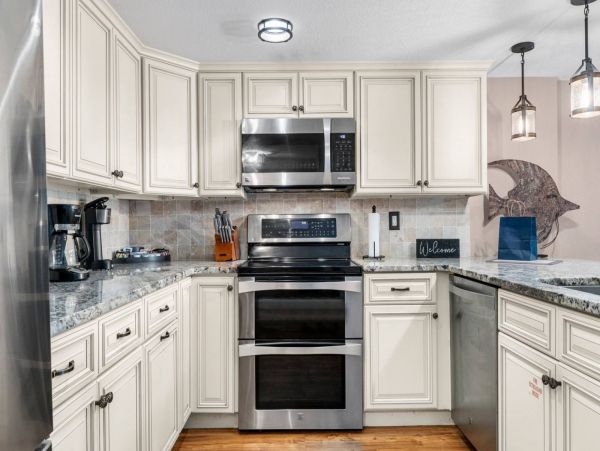 Three Bedroom Unit with the Perfect Location for a Family Vacation