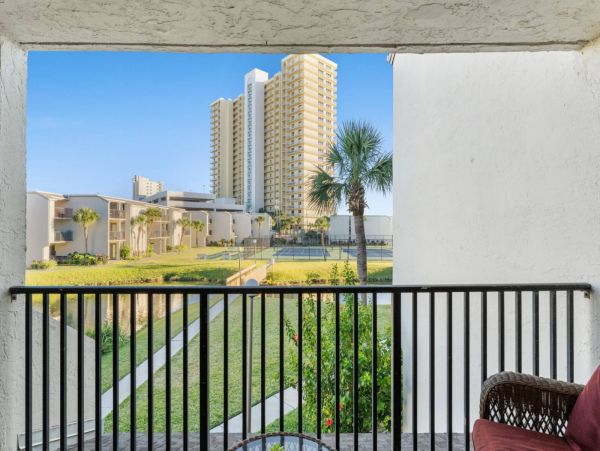 Three Bedroom Unit with the Perfect Location for a Family Vacation