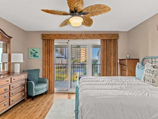 Three Bedroom Unit with the Perfect Location for a Family Vacation